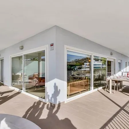 Stylish With Oceanview