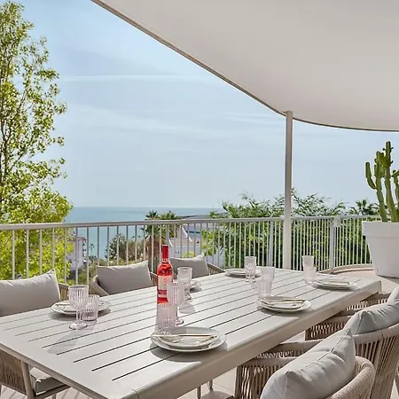 Stylish With Oceanview 아파트 *