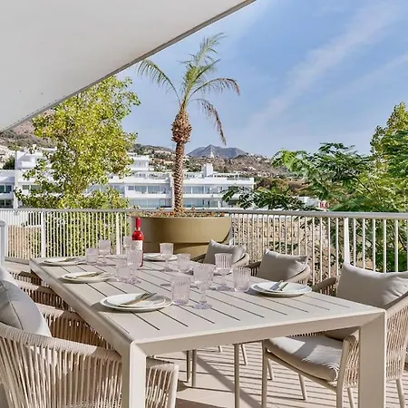 Apartment Stylish With Oceanview Malaga